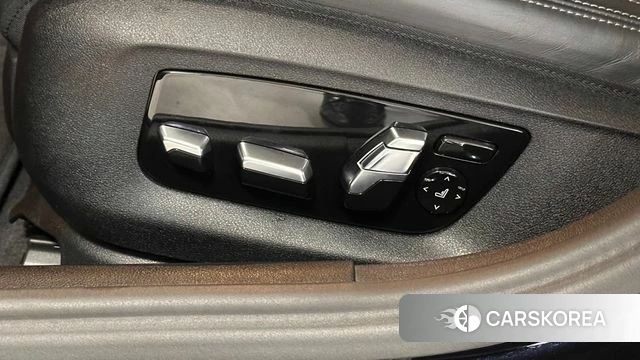 BMW 5 Series (G30) 2023 Черный из Кореи, фото 5