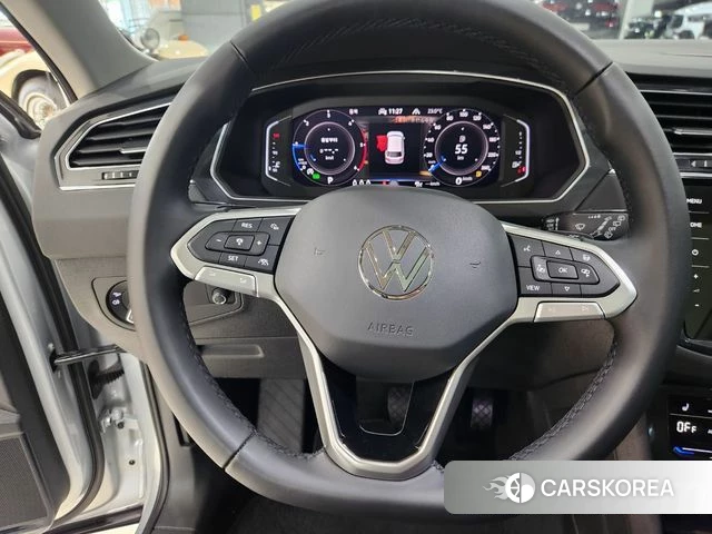 Volkswagen Tiguan second Generation 2023 Серебряный из Кореи, фото 5