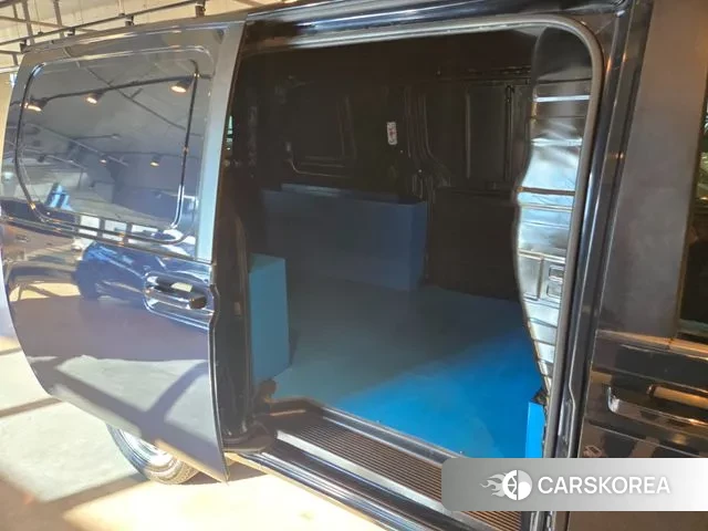 Hyundai Staria 2021 Синий из Кореи, фото 5