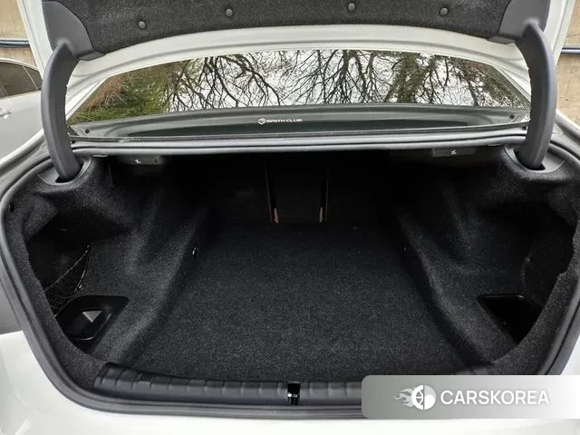 BMW 5 Series (G30) 2023 Белый из Кореи, фото 5