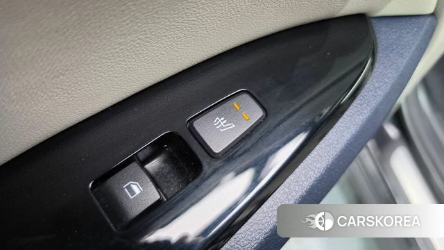 Kia Sportage 5th Generation Hybrid 2023 Черный из Кореи, фото 5