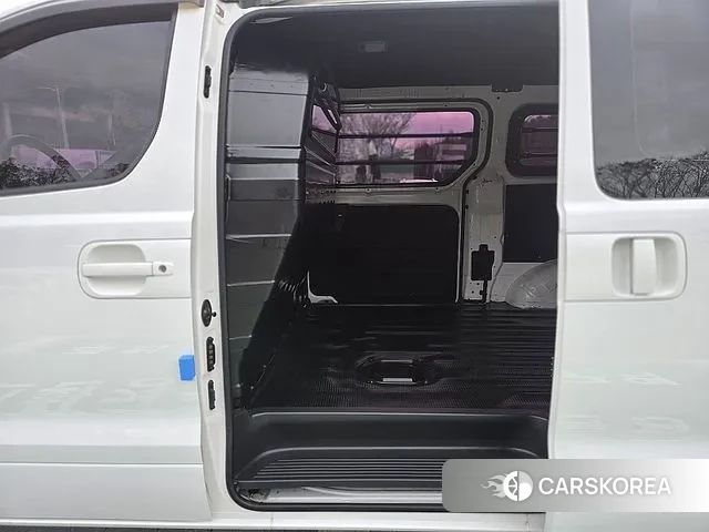 Hyundai The New Grand Starex 2018 Белый из Кореи, фото 5