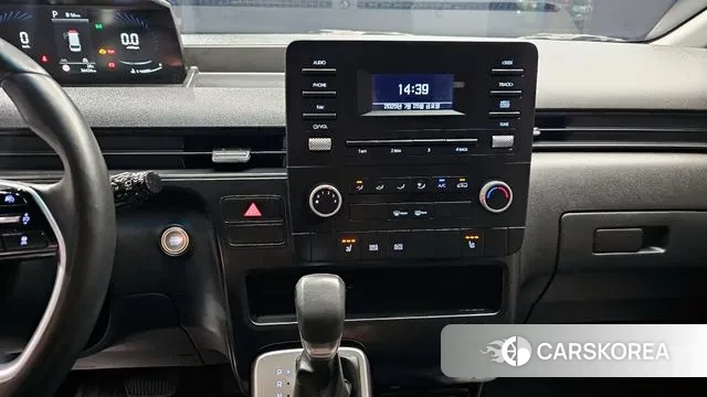 Hyundai Staria 2023 Черный из Кореи, фото 5