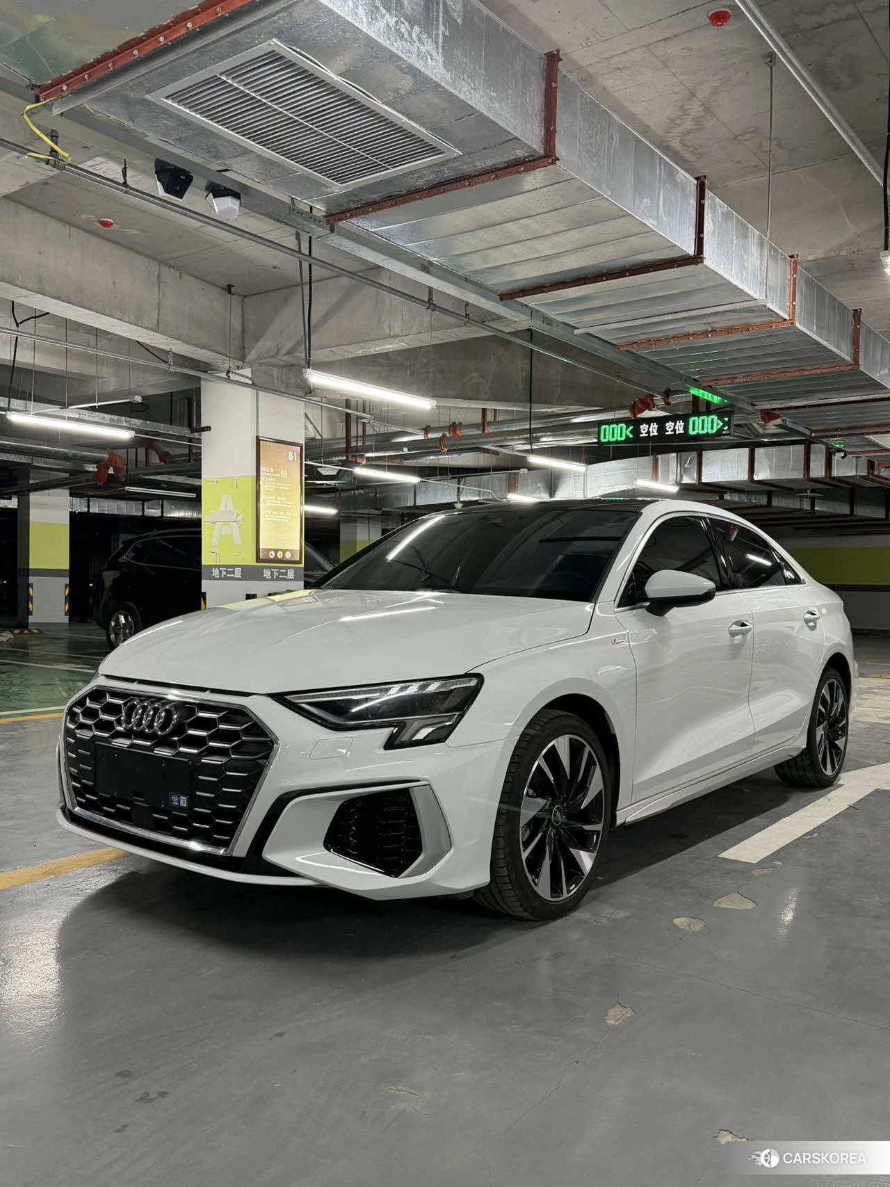 Audi A3 2023 Белый из Китая, фото 5