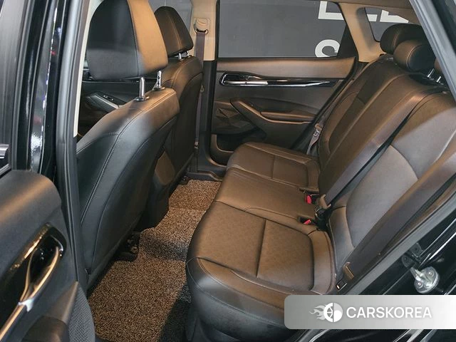 Kia Seltos 2022 Черный из Кореи, фото 5