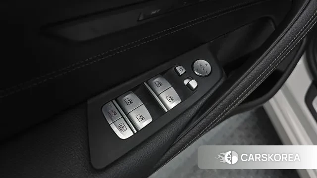 BMW 5 Series (G30) 2022 Белый из Кореи, фото 5