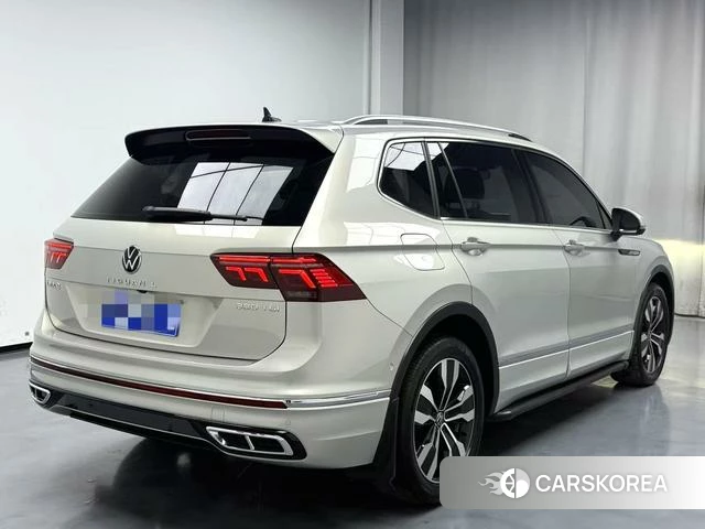 Volkswagen Tiguan L 2022 Шампань из Китая, фото 5