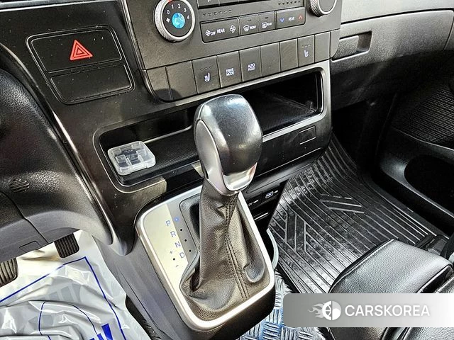 Hyundai Staria 2021 Желтый из Кореи, фото 5