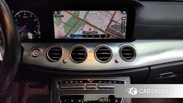 Mercedes-Benz E-Class W213 2021 Белый из Кореи, фото 5