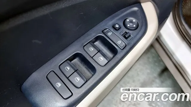 Hyundai Venue 2019 Белый из Кореи, фото 5