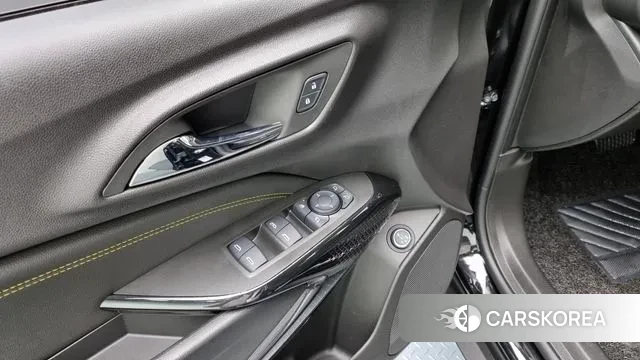 Chevrolet (GM Daewoo) Trax Crossover 2024 Черный из Кореи, фото 5