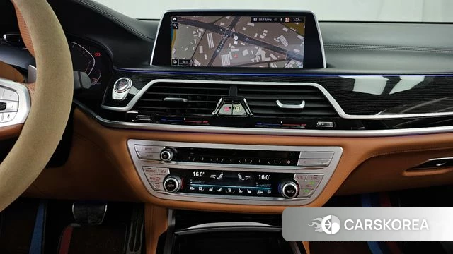 BMW 7 Series (G11) 2020 Серебряный двухцветный из Кореи, фото 5