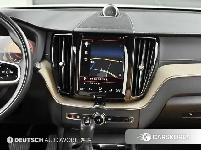 Volvo XC60 second Generation 2020 Белый из Кореи, фото 5