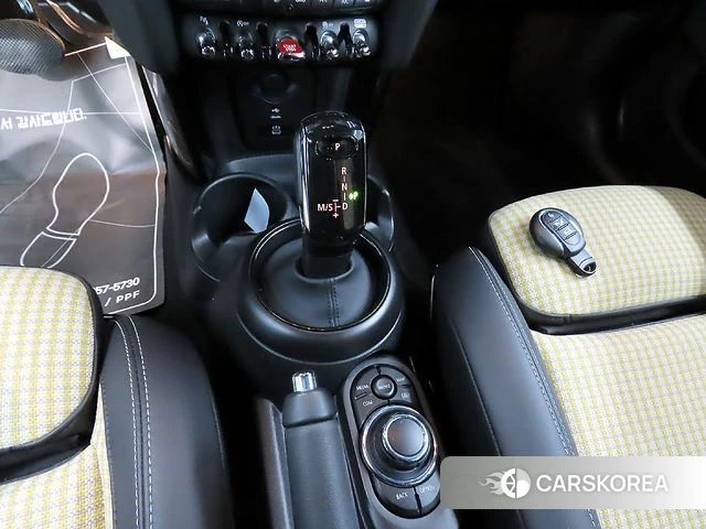 Mini Cooper 2023 Черный из Кореи, фото 5