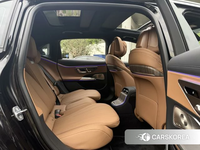 Mercedes-Benz E-class 2025 Черный из Китая, фото 5