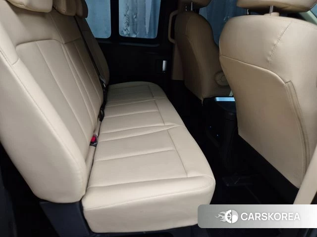Hyundai Staria 2024 Черный из Кореи, фото 5