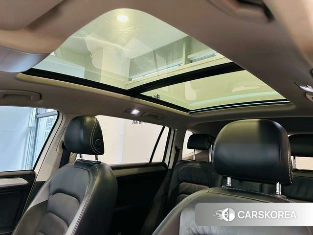 Volkswagen Tiguan L 2019 Белый из Китая, фото 5