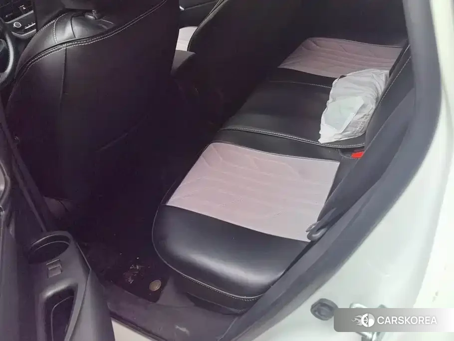 Toyota Corolla 2023 Белый из Китая, фото 5