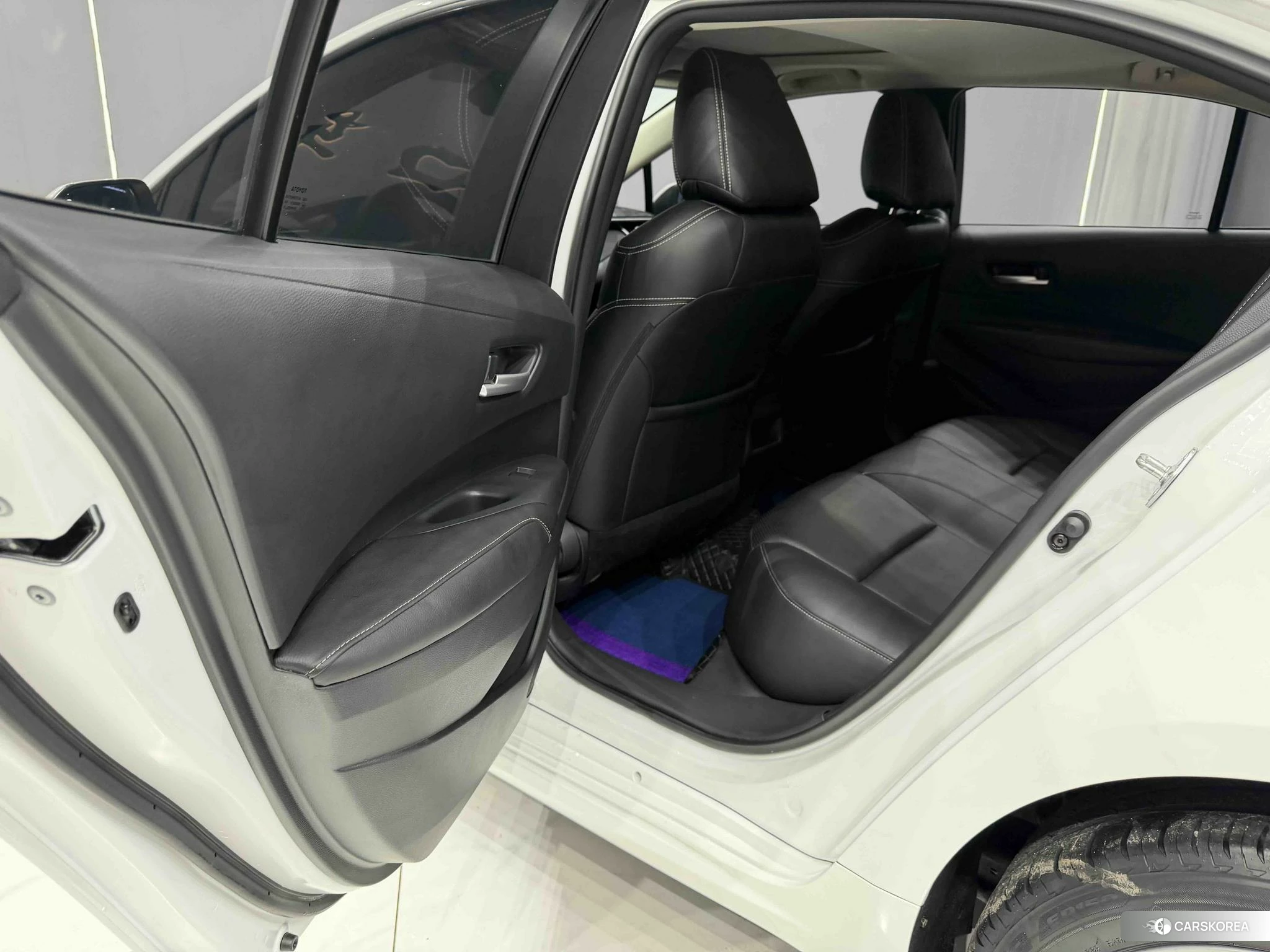 Toyota Corolla 2021 Белый из Китая, фото 5