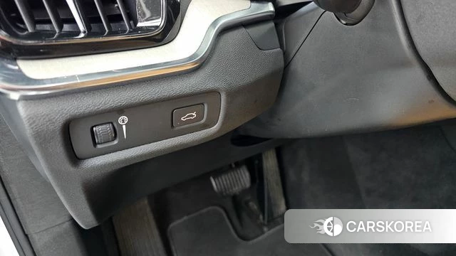 Volvo V60 Cross-Country 2nd Generation 2019 Белый из Кореи, фото 5