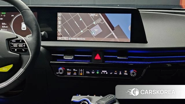 Kia EV6 2023 Черный из Кореи, фото 5