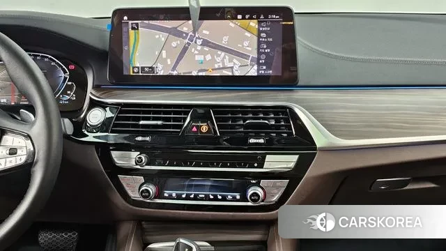 BMW 5 Series (G30) 2020 Белый из Кореи, фото 5