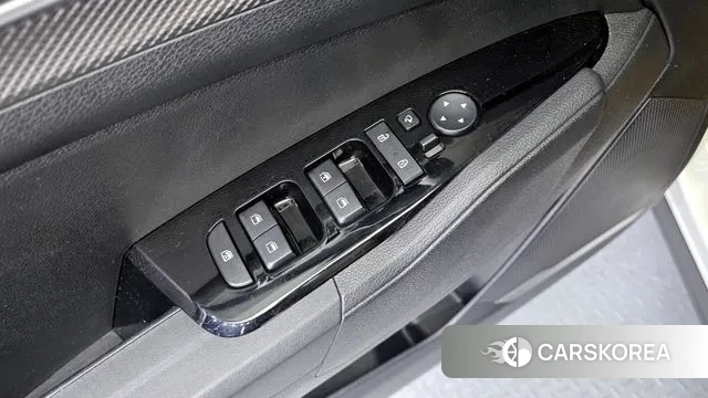 Kia Sportage 5th Generation 2022 Белый из Кореи, фото 5