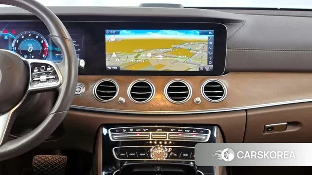 Mercedes-Benz E-Class W213 2019 Белый из Кореи, фото 5