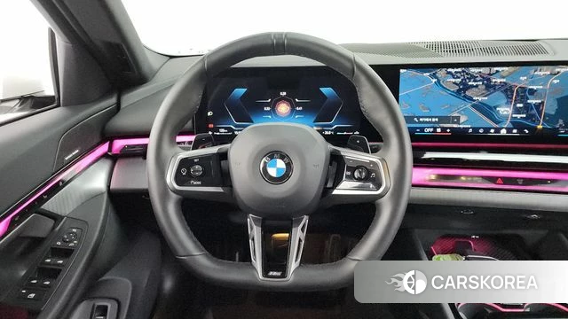 BMW 5 Series (G60) 2025 Белый из Кореи, фото 5