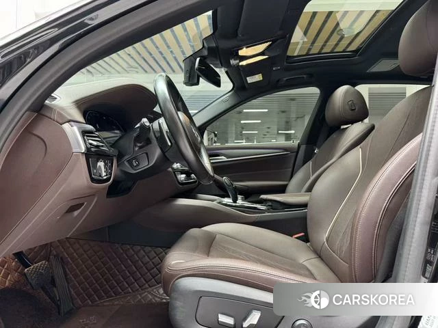 BMW 5 series 2022 Черный из Китая, фото 5