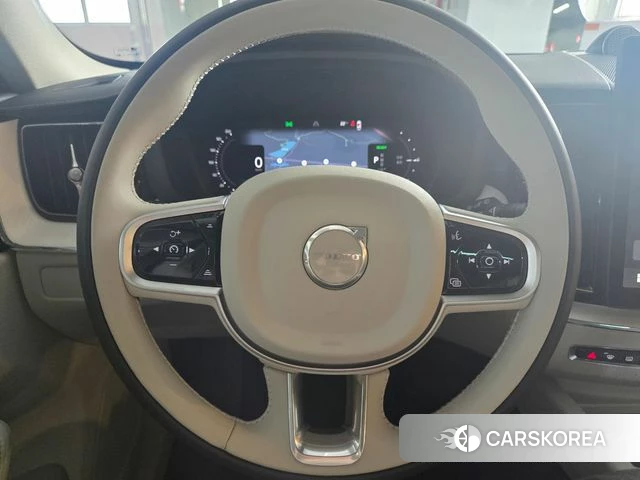 Volvo XC60 second Generation 2026 Белый из Кореи, фото 5