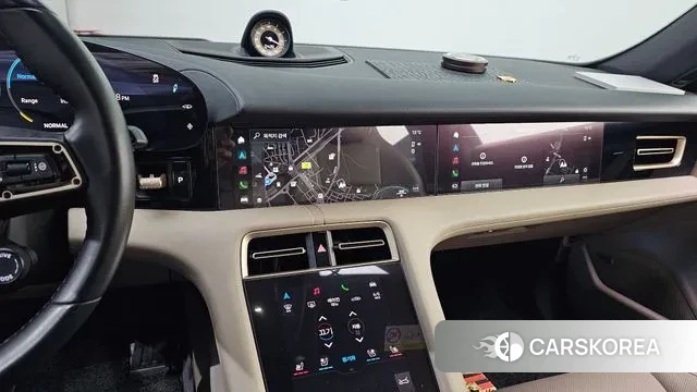 Porsche Taycan 2022 Серебристо-серый из Кореи, фото 5