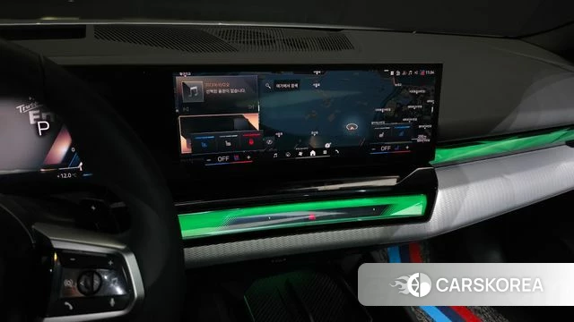 BMW 5 Series (G60) 2025 Светло-серебряный цвет из Кореи, фото 5