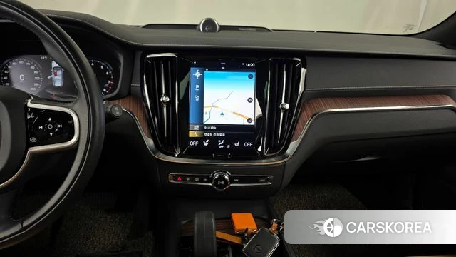 Volvo V60 Cross-Country 2nd Generation 2022 Серый из Кореи, фото 5