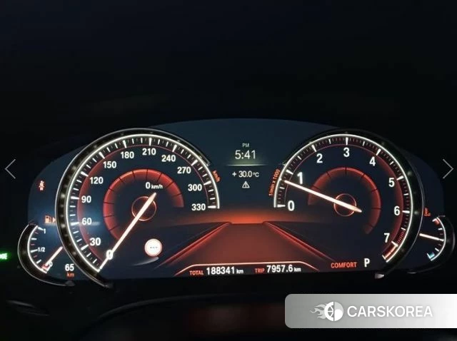 BMW 5 Series (G30) 2018 Белый из Кореи, фото 5