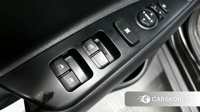 Kia Stonic 2018 Черный из Кореи, фото 5