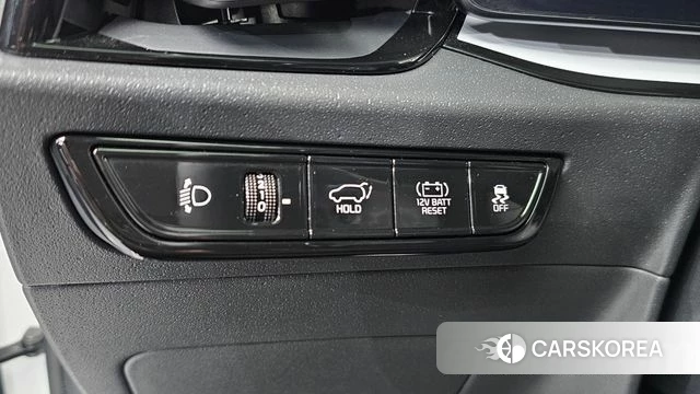 Kia Di Ol Nu Niro 2024 Белый из Кореи, фото 5