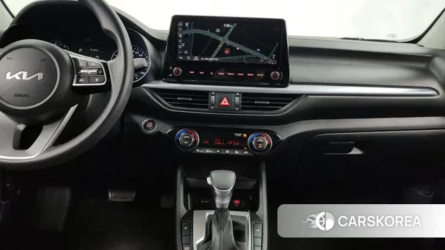 Kia The New K3 2nd generation 2021 Белый из Кореи, фото 5