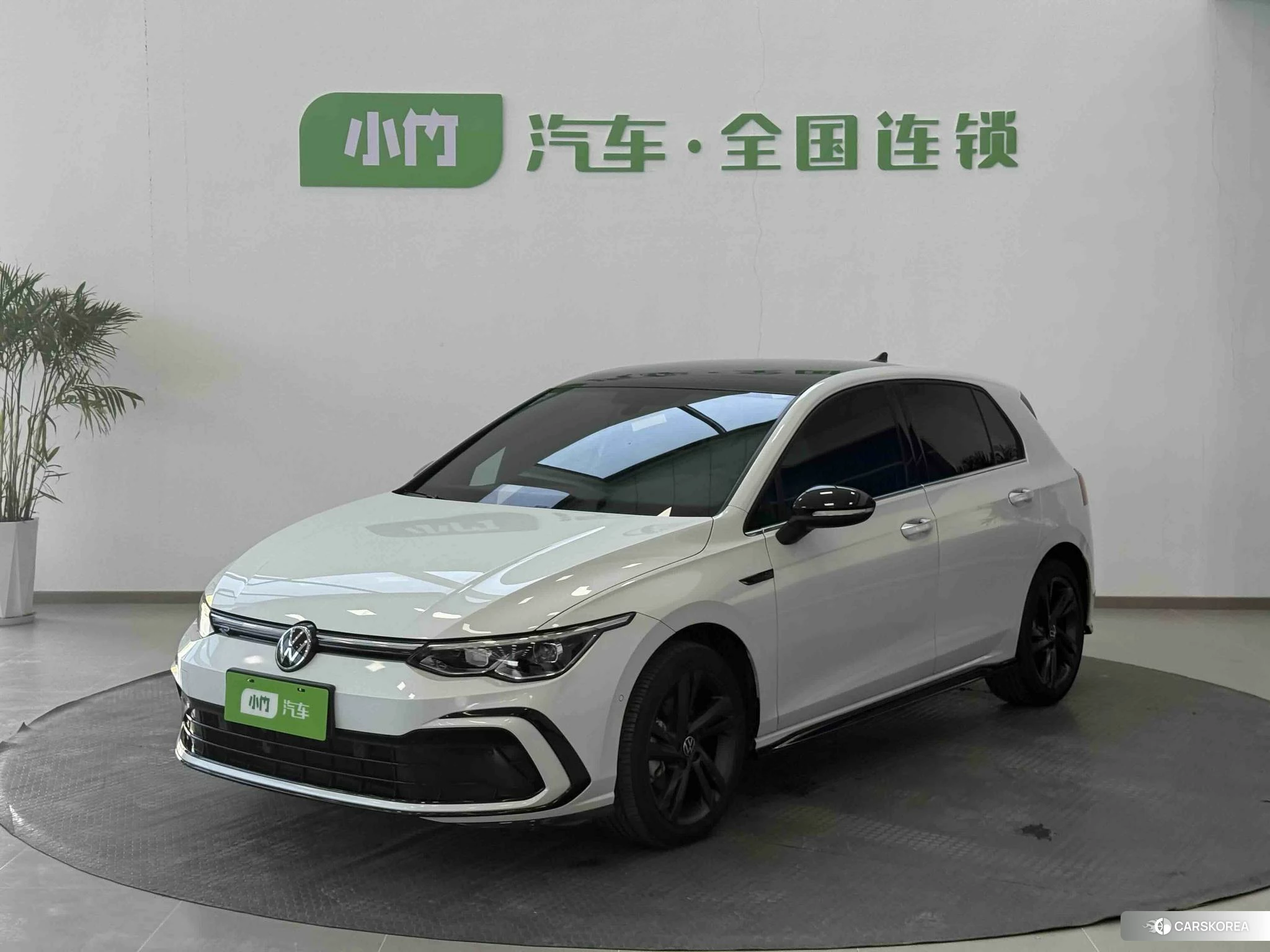 Volkswagen Golf 2022 Белый из Китая, фото 5