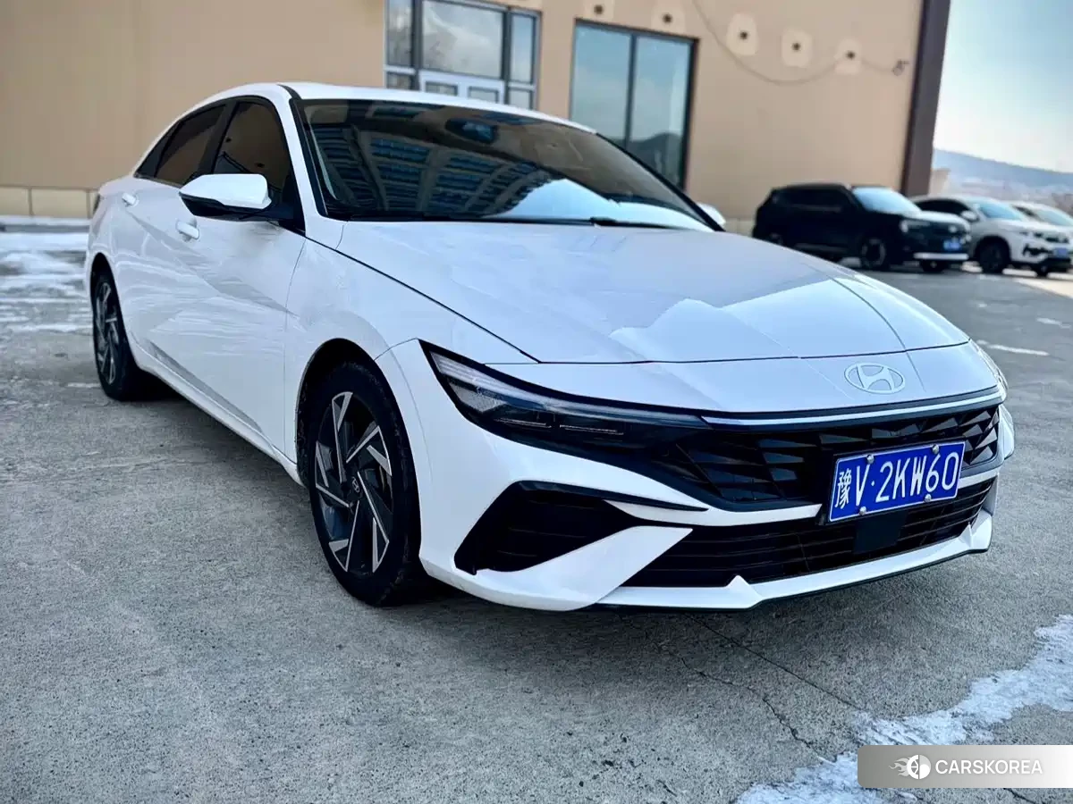Hyundai Elantra 2023 Белый из Китая, фото 6