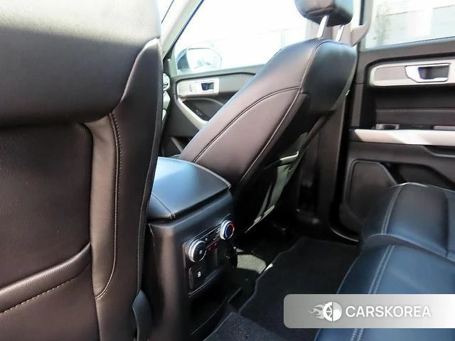 Ford Explorer 6th Generation 2021 Белый из Кореи, фото 5