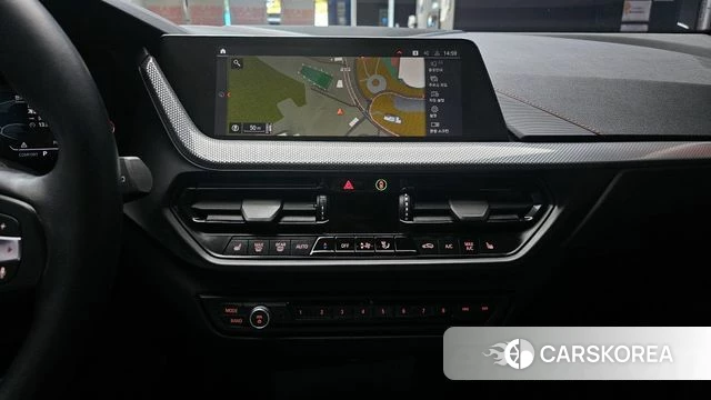 BMW 1 Series (F40) 2021 Белый из Кореи, фото 5