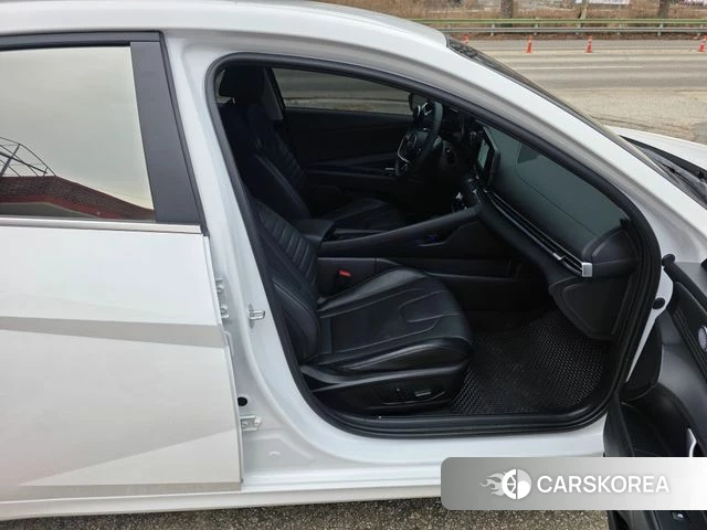 Hyundai The New Avante (CN7) 2023 Белый из Кореи, фото 5