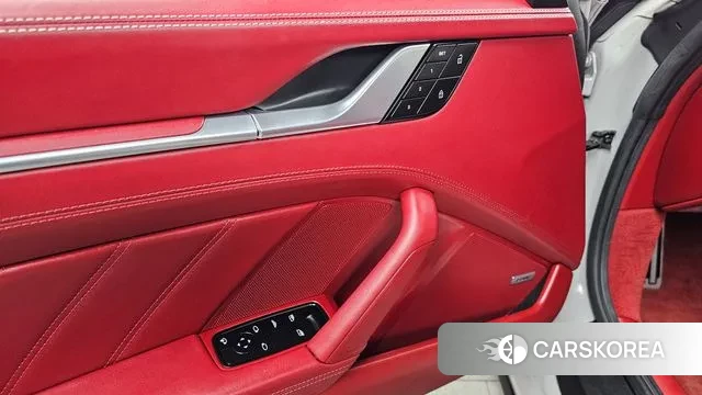 Porsche 911(992) 2022 Серебристо-серый из Кореи, фото 5