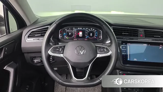 Volkswagen Tiguan second Generation 2022 Черный из Кореи, фото 5
