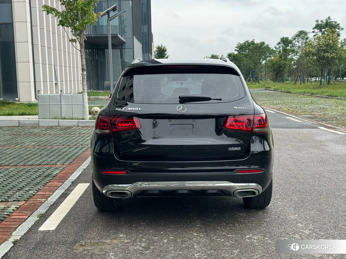 Mercedes-Benz GLC 2021 Черный из Китая, фото 5