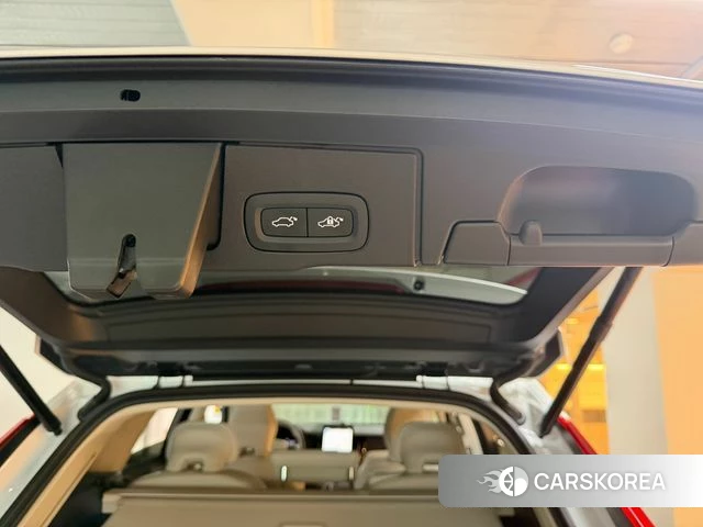 Volvo XC60 second Generation 2026 Белый из Кореи, фото 5