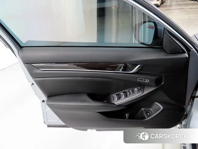 Honda Accord 10th Generation 2019 Серебристо-серый из Кореи, фото 5