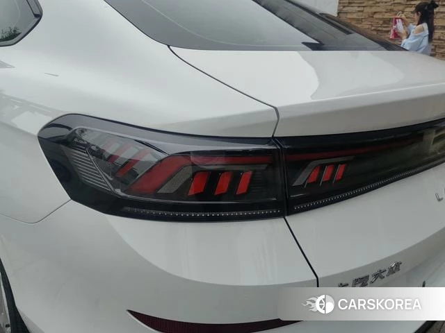 Volkswagen Lingdu 2023 Белый из Китая, фото 5