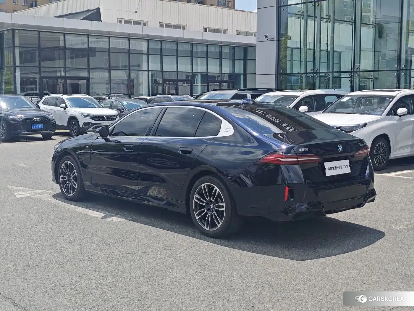 BMW 5 series 2024 Черный из Китая, фото 5